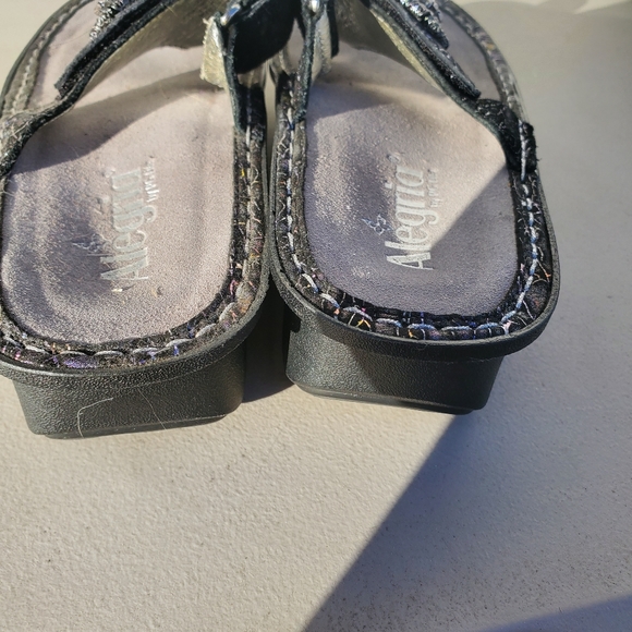 Like New Alegria "Carina" Women's Sandals - Picture 7 of 12